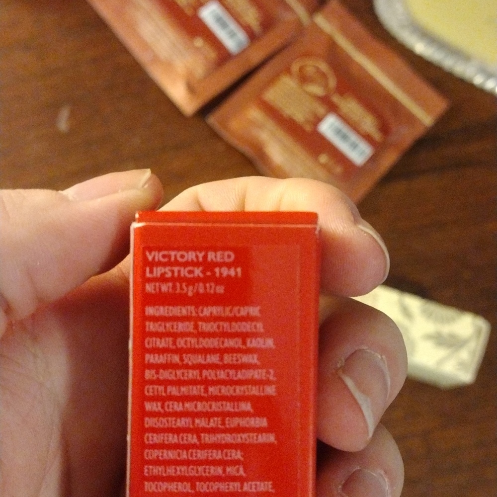 Bésame Make Up Bundle - Picture 4 of 4